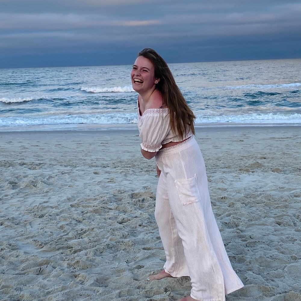 Meet your Posher, Caila